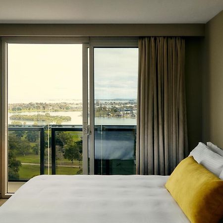 Hotel The Kinson Melbourne Esterno foto A room at the hotel