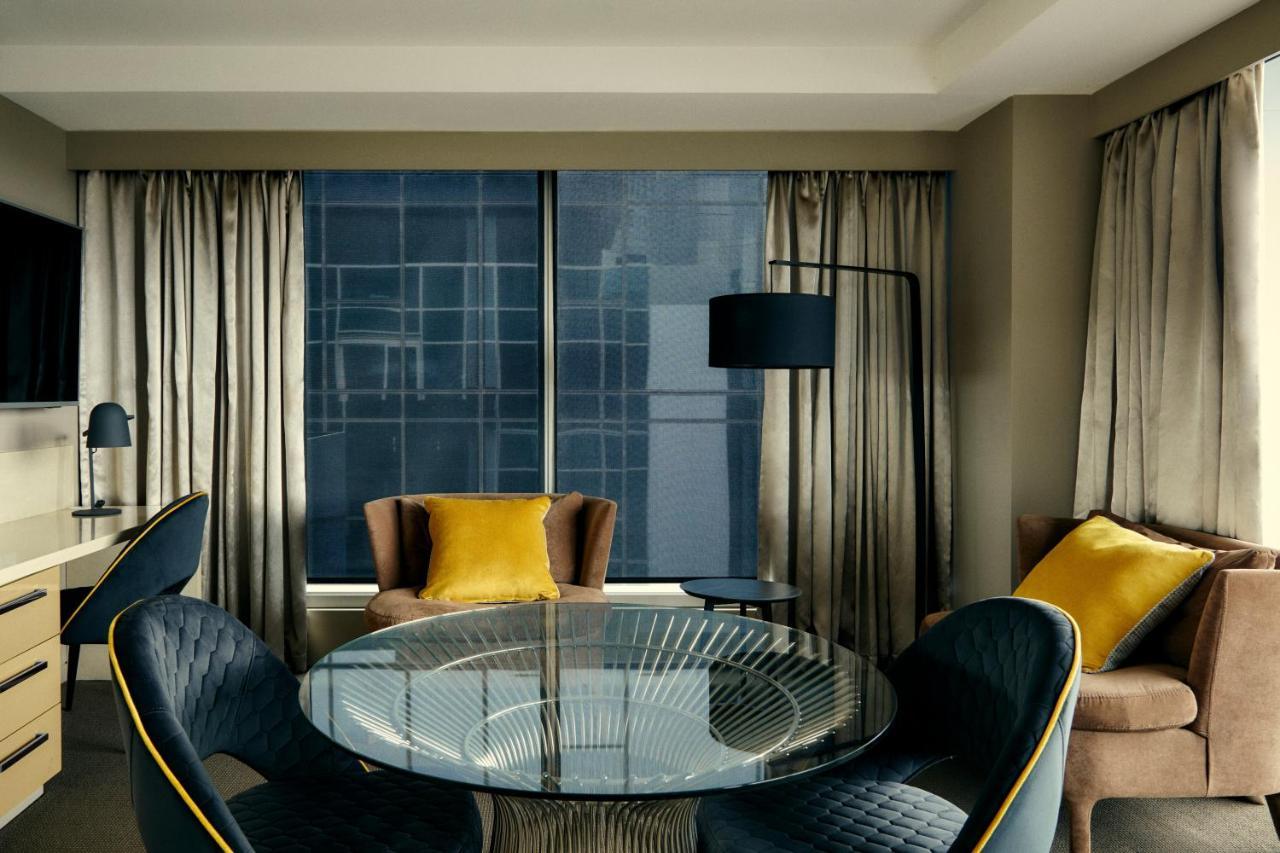 Hotel The Kinson Melbourne Esterno foto A suite at the hotel